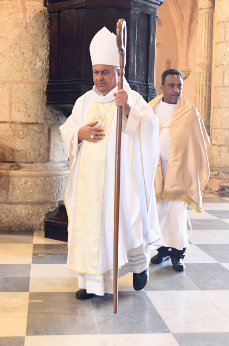 José Cáncel y el sacerdote Buenaventura Lora.