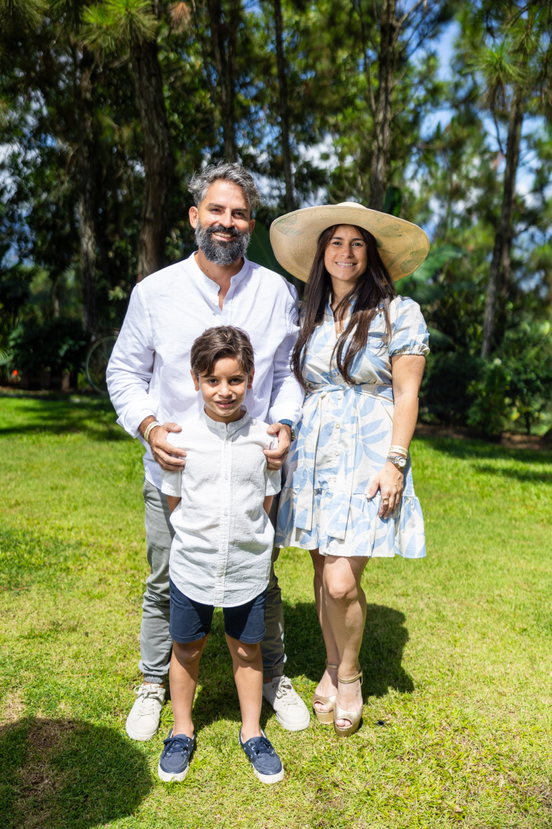 Ernesto Ríos, Nicole Geara y Daniel Issa.