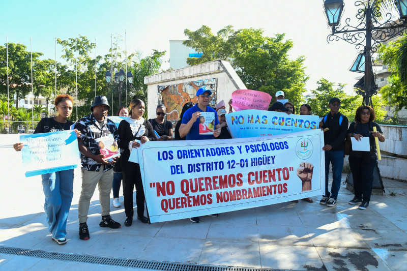 Profesores dicen seguirán protestas si no solucionan la situación.