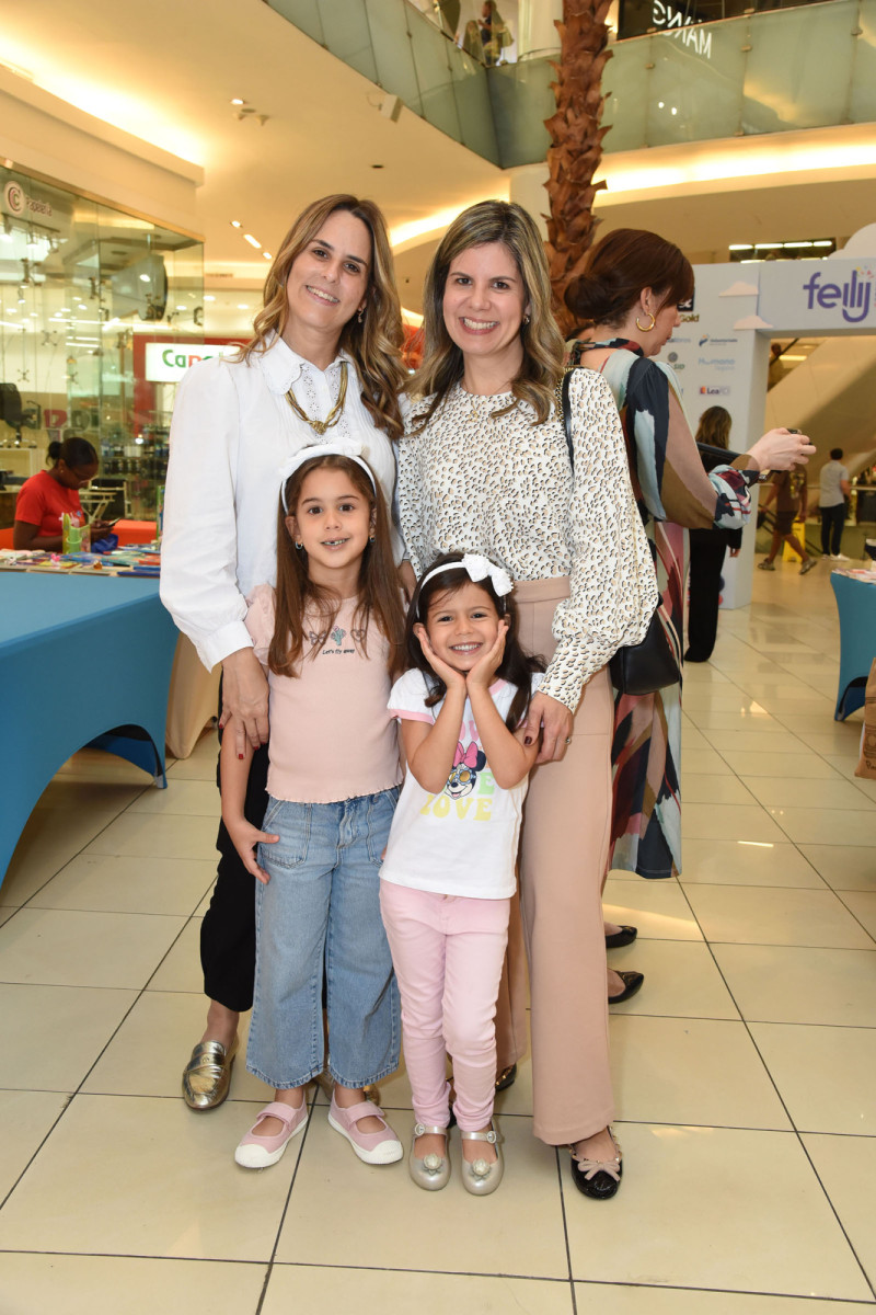 María Laura Prota, Renata Matías, Patricia Mena y Verónica Rizek.