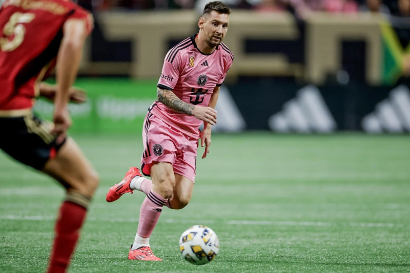 Lionel Messi tuvo una espectacular jornada ante el onceno New England Revolution.