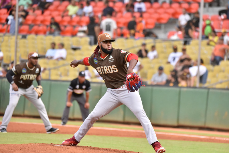 Antonio Santos tuvo una excelente faena monticular ante las Águilas.