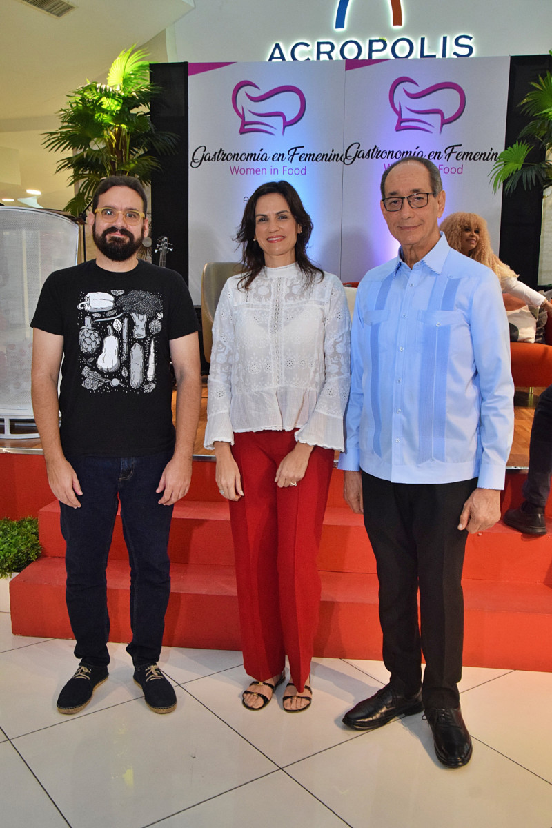 Rafael Nazario Stephanie Villedrovia y Luis Felipe Aquino.