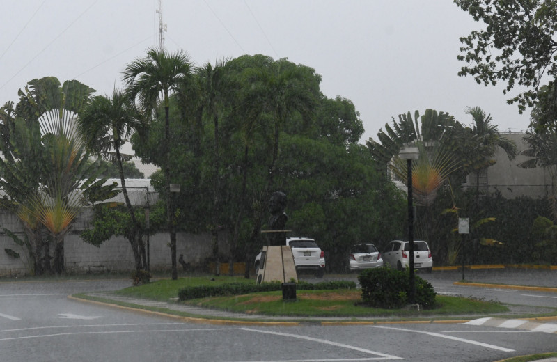 Vaguada provoca lluvias en RD