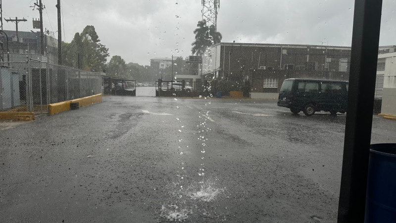 Las lluvias son provocadas por una vaguada y la aproximación de una onda tropical