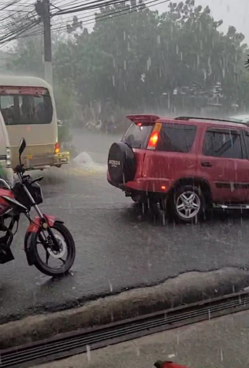 Fuertes lluvias en la provincia Santiago este 23 de octubre de 2024