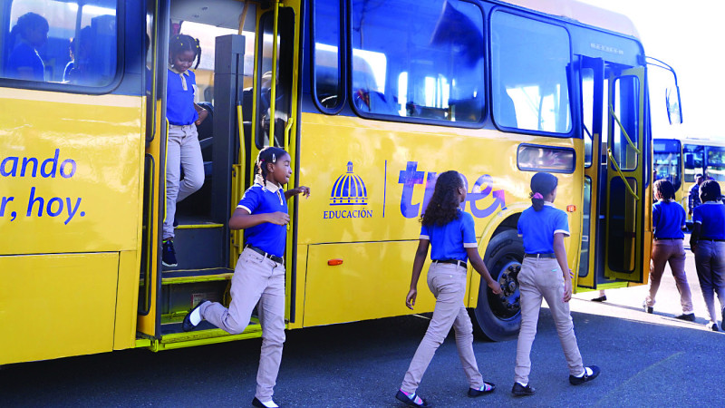 Los autobuses licitados serán destinados al Sistema de Transporte Escolar (TRAE).