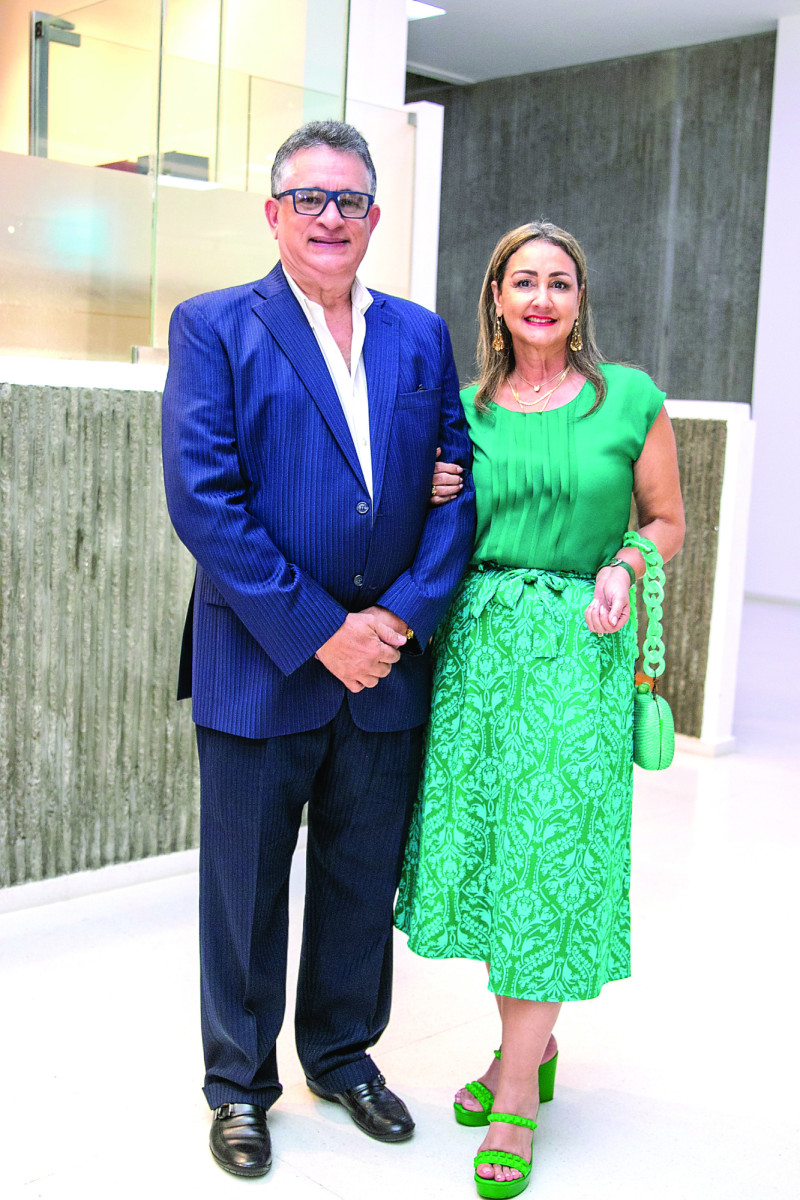 Fernando Báez y Nancy de Báez.