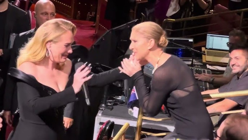 Emotivo momento entre Adele y Céline Dion