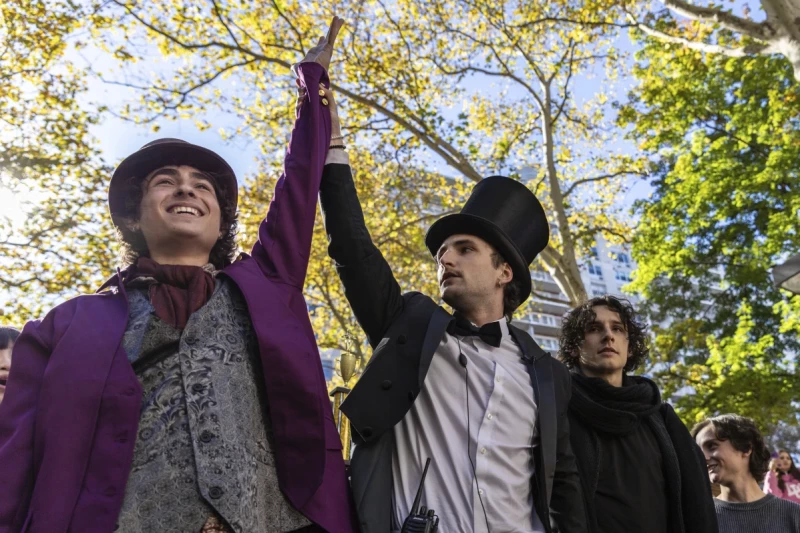 Miles Mitchell, de 21 años, ganador del concurso de imitadores de Timothee Chalamet celebrado cerca de Washington Square Park, el domingo 27 de octubre de 2024, en Nueva York.