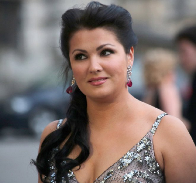 Anna Netrebko es considerada "una soprano con poder estelar en el mejor sentido, una expresividad carismática que impregna cada elemento de su actuación".