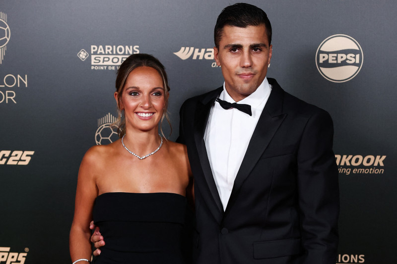 El centrocampista español del Manchester City, Rodri, y su pareja Laura Iglesias