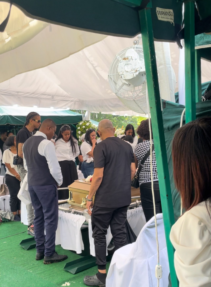 Funeral de Palín se llevó a cabo en un ambiente íntimo de aproximadamente 70 personas.