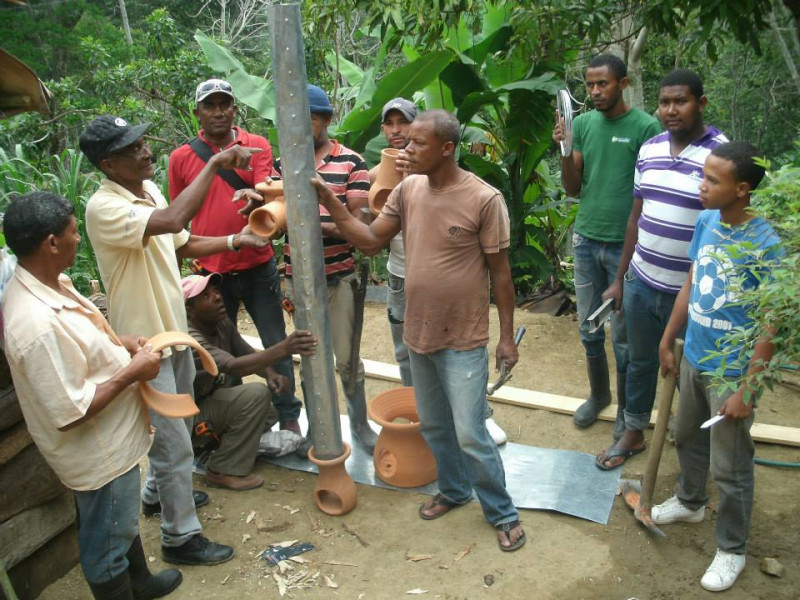 Las comunidades se apoyan mutuamente y así tienen más oportunidades de ahorro.