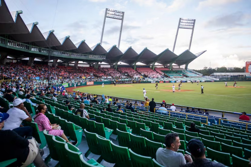 La serie dos juegos de la liga dominicana se celebrará en el Estadio Hiram Bithorn de San Juan.