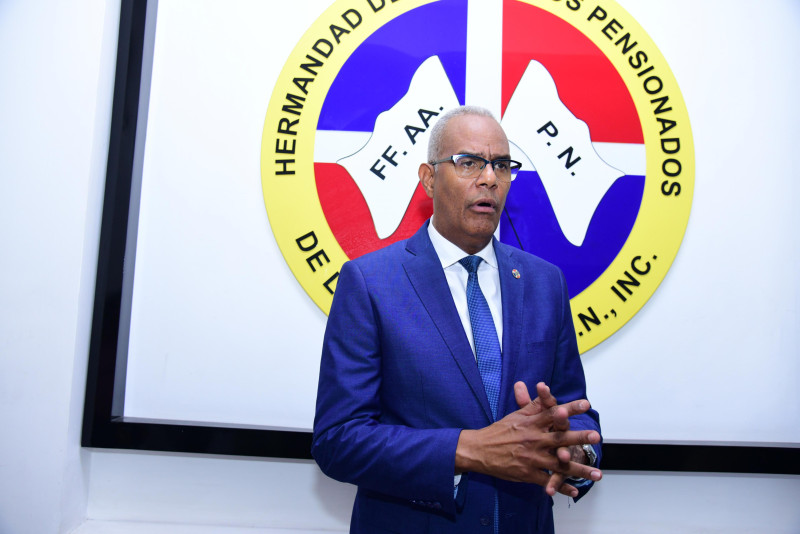 Fotografía muestra al Mayor general del Ejercito Dominicano Valerio García, quien asume la presidencia del Consejo Directivo de la Hermandad de Veteranos y Pensionados de las Fuerzas Armadas (FFAA) y la Policía Nacional (PN) para el periodo 2024- 2027.