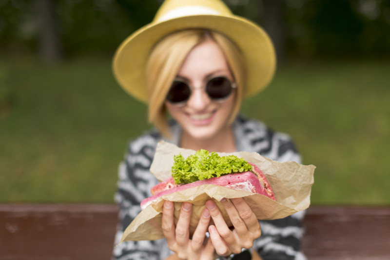 Capaz de despertar la pasión de millones de personas alrededor del mundo, es por lo que el sándwich merece una celebración por todo lo alto. Foto de Freepik.