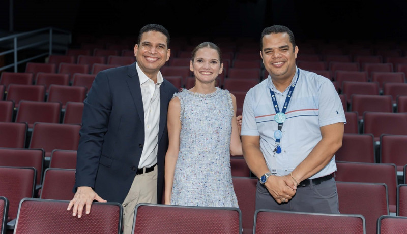 Julio Ravelo, Nathalie Jiminián y Jahiro Suriel