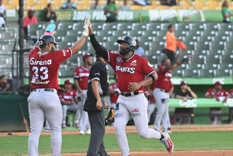 Kelvin Gutiérrez tuvo una jornada de ensueño en el partido dominical de los Giganttes contra las Estrellas.