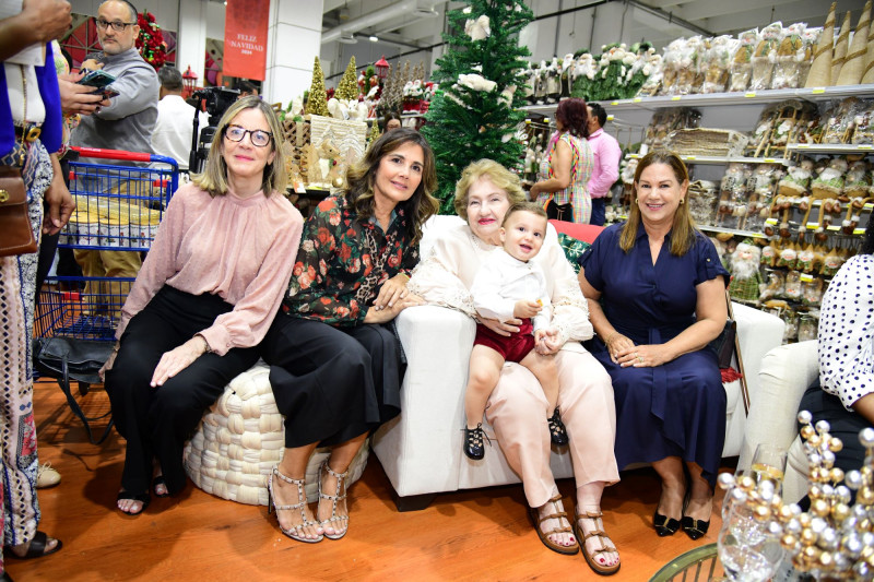 Carolina Leyba, Patricia Álvarez, Eduardo Andrés Hernández, Elsa de Lama y Raysa Astacio de Salcedo