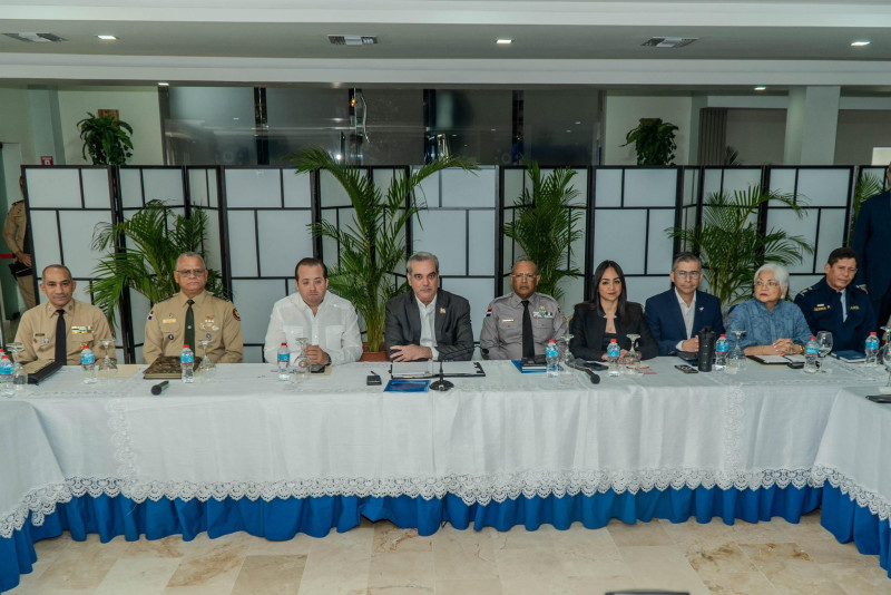 El presidente Luis Abinader encabeza reunión del Plan de Seguridad Ciudadana.