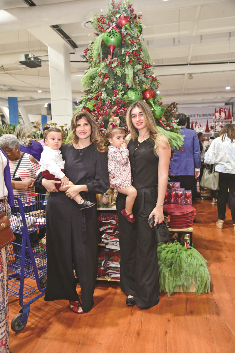 Eduardo Andrés Hernández, Elsa Ritha González, Emilia Elías y María Emilia Pou.