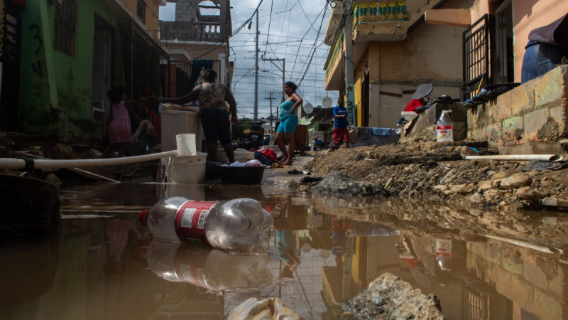 Salud Pública llama a evitar contacto con aguas contaminadas para prevenir contagios.