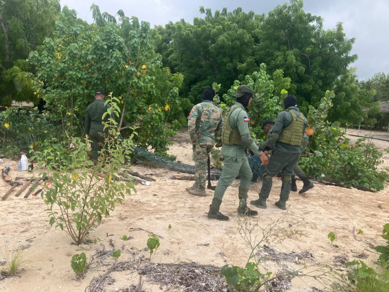 Autoridades en playa Punta Rucia