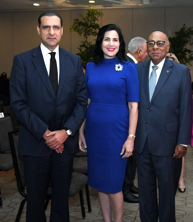 Servio Tulio Castaños, Marisol Vincent y Milton Ray Guevara.