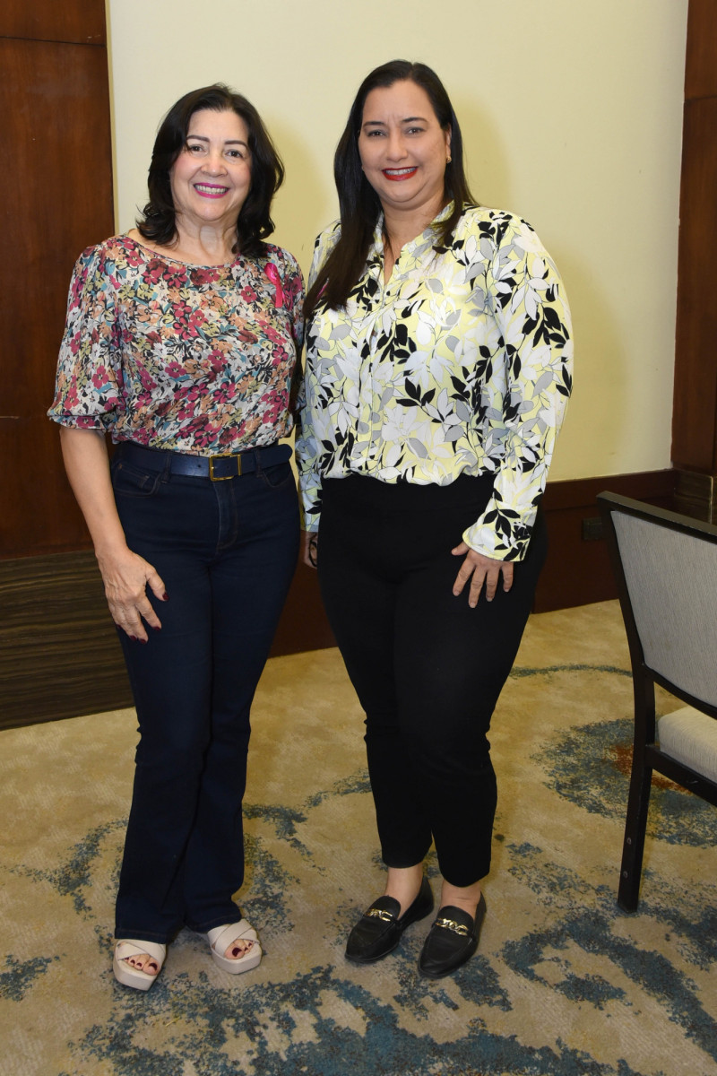 Kenia Sánchez y Nilda Sousa.