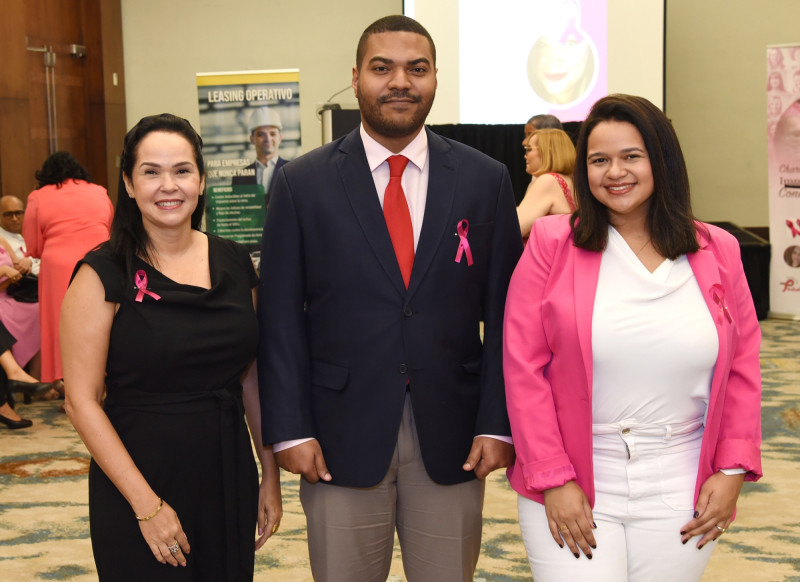 Rocío Valette, Carlos Vanderhorst y Paula Santos.