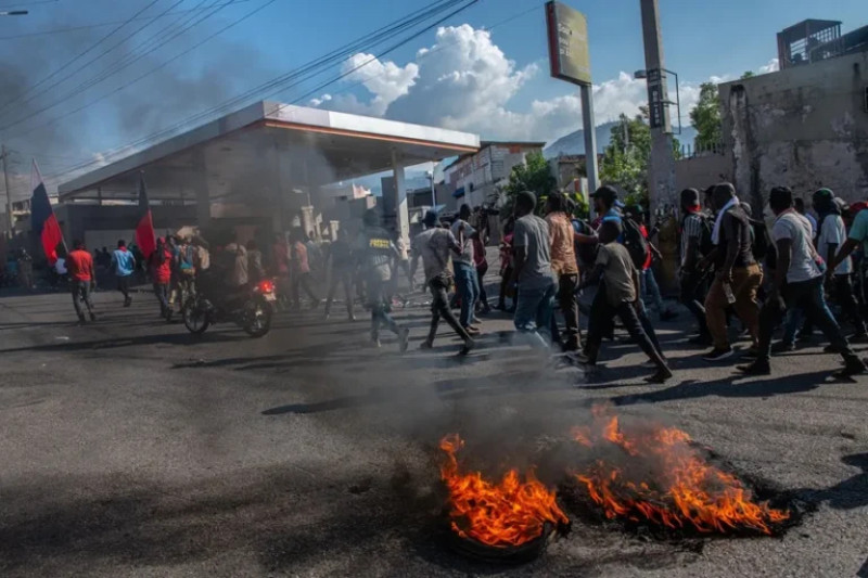 Haití enfrenta una creciente violencia a causa de las pandillas.