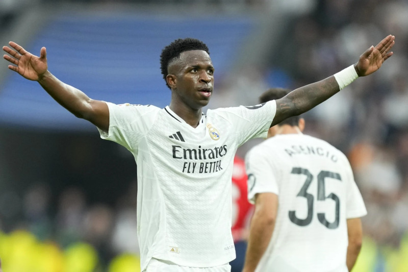 Vinicius Junior celebra tras anotar gol.