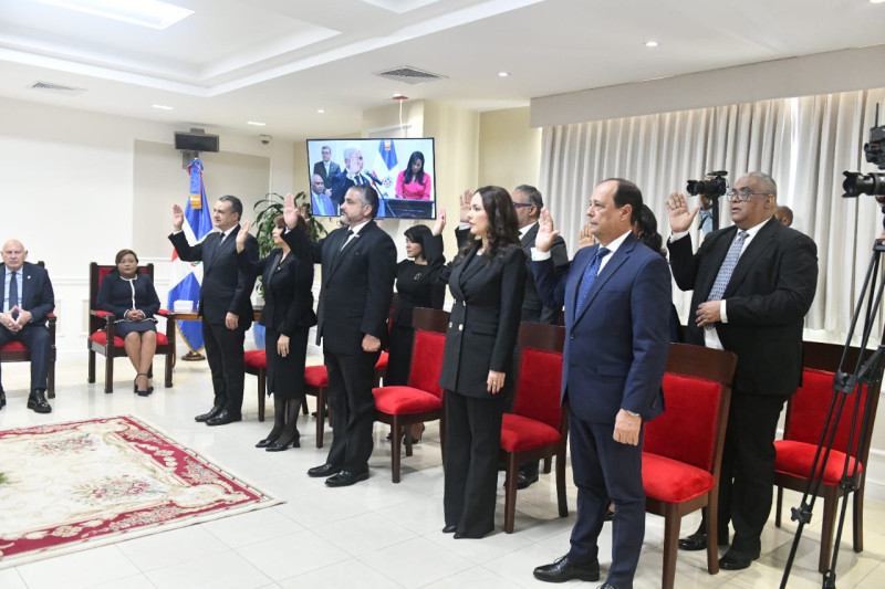 Fotografía muestra juramentación de Pleno de la Junta Central Electoral.