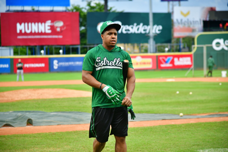 Enmanuel Valdez está jugando su tercera temporada en la Lidom Inició con los Toros.