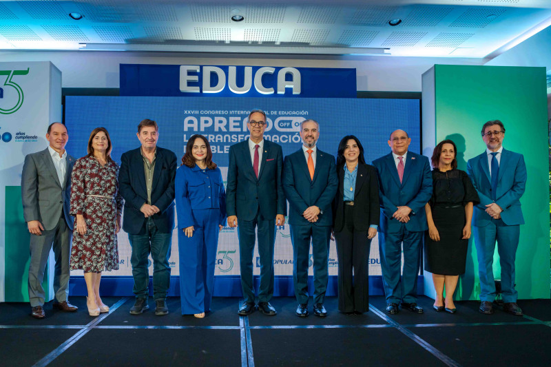 Los miembros de la junta directiva de EDUCA encabezaron el evento educativo.