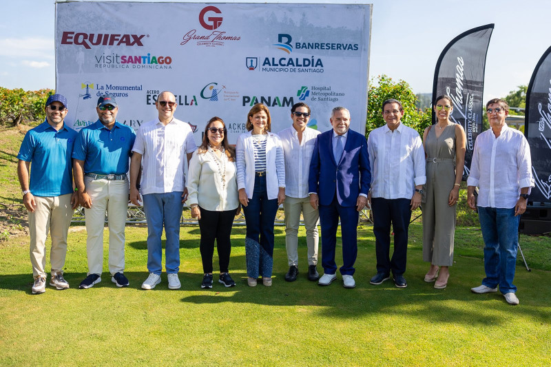 Jimmy Frías, José Alberto Adam, Ulises Rodriguez, Rosa María Santos, la vicepresidente de la República Raquel Peña,
HaimeThomas Frías (hijo), Haime Thomas Frías, Daniel Rivera, Melany Rodríguez y Manuel Estrella