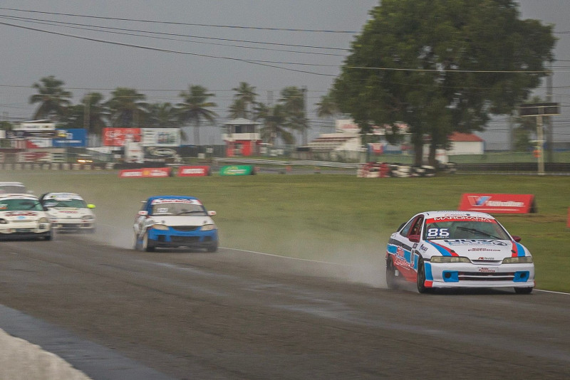 Kenny Guilbe tuvo una auspicioso regresó en la pista durante cuarta carrera del campeonato en la categoría Stock Dominican Series.