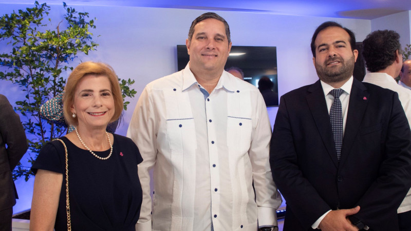 Patricia González, Héctor López y Alberto Bergés González