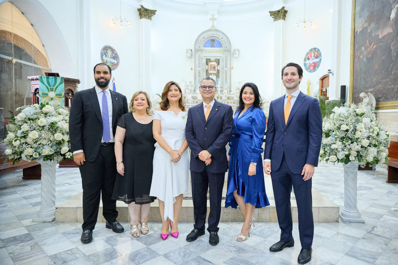 Aristides Rubio, Dafne Contín, Denisse Fondeur, Alberto Cruz, Banahí Tavárez y Antonio Jorge.