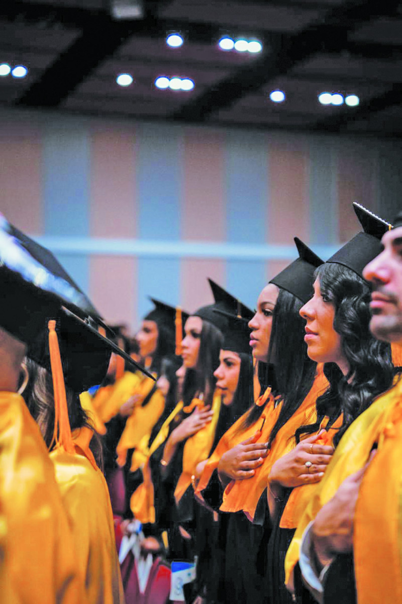 Parte de la nueva promoción de egresados de la Universidad Iberoamericana.