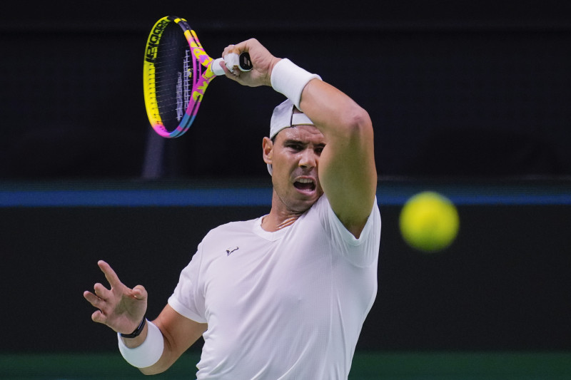 El tenista español Rafael Nadal asiste a una sesión de entrenamiento en Málaga