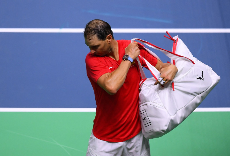 El español Rafael Nadal abandona el partido