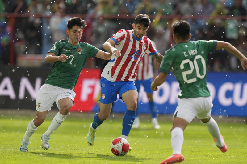 En medio de una lluvia de granizos, Mathias Villasanti, de Paraguay