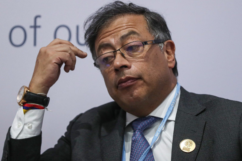 Ante una creciente violencia, el actual gobierno del izquierdista Gustavo Petro abrió nuevos procesos de paz con disidencias y con la guerrilla Ejército de Liberación Nacional