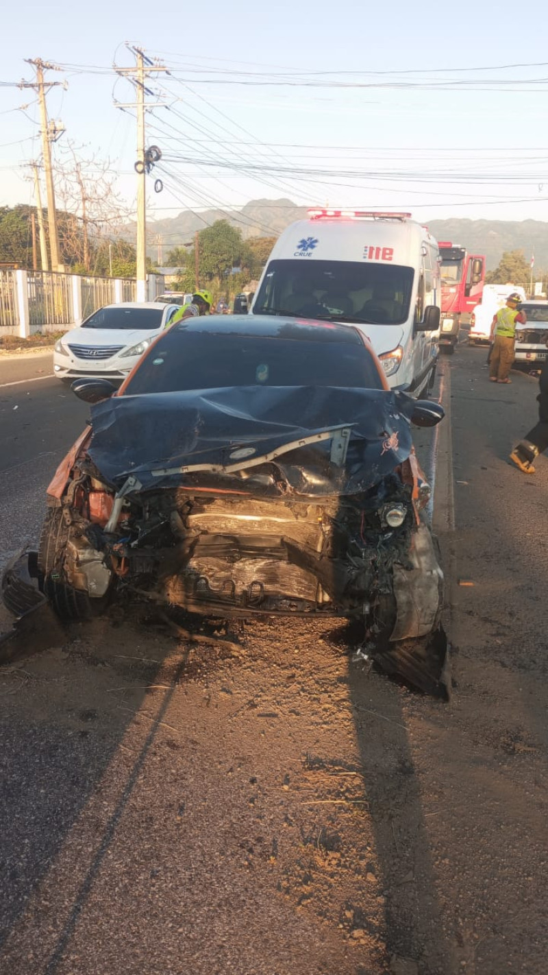 El accidente ocurrió en la autopista Duarte