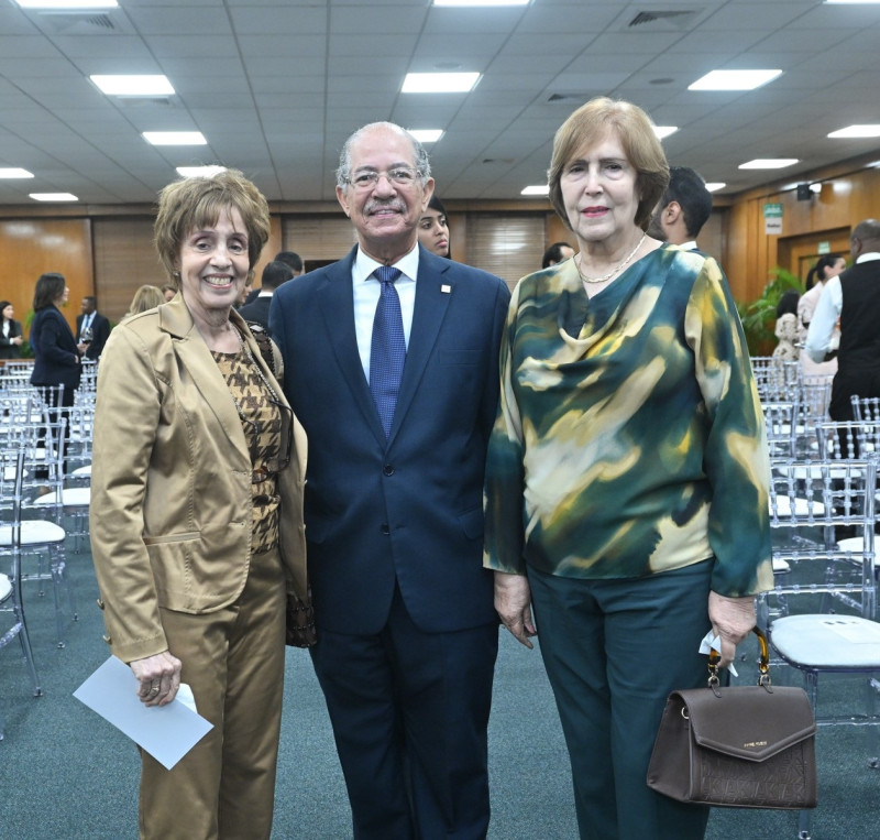 Edith Hernández, José Alcántara Almánzar y Carmen Heredia.