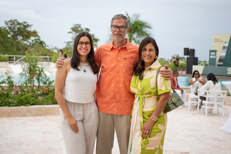 Isabela Mejía, Jossy Mejía y Asunción Rodríguez