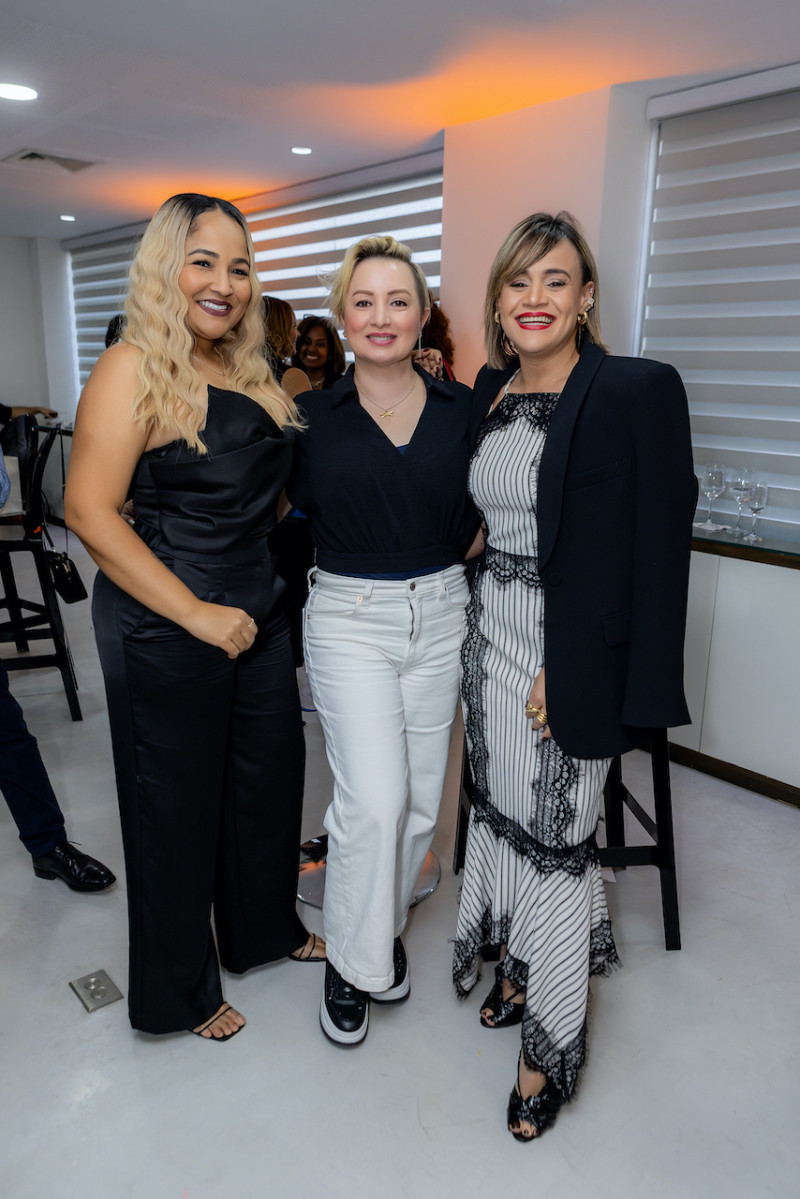 Lina Olivo, María Teresa Guzmán y Odil Martínez