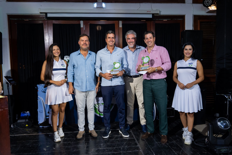 Ganadores primer lugar Padel- Luis Manzano y Fernando Queipo